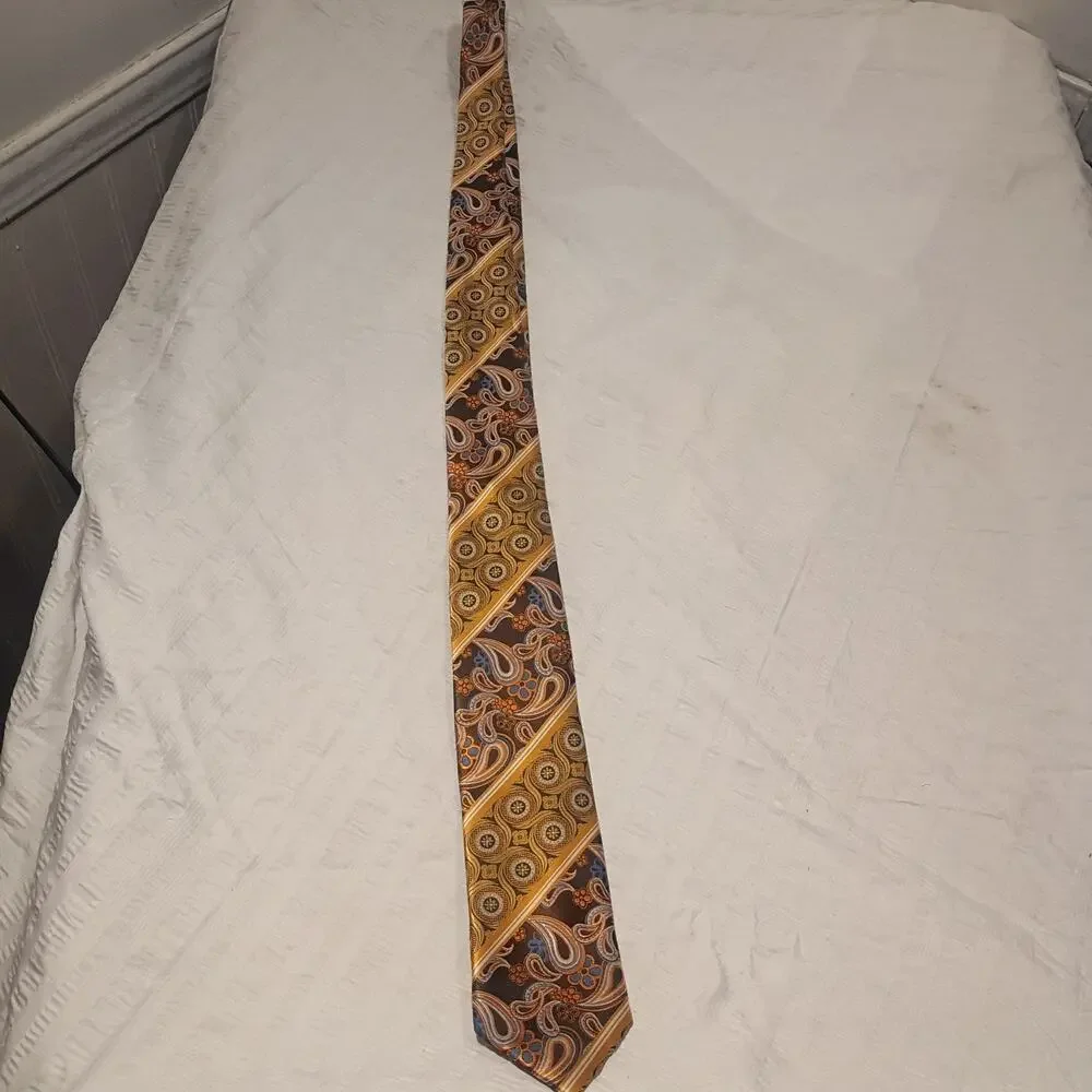 C.Allen Paisley Printed Mens Tie